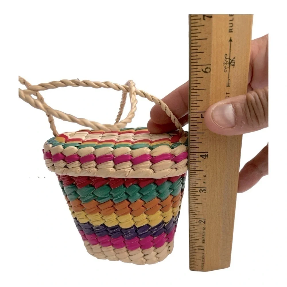 Vintage Woven Basket Shoulder Bag Crossbody Attached Lid
